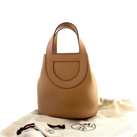 hermes loop 18|Hermes in the loop bag size.